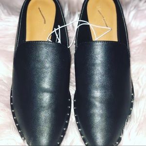 Universal thread black studded mule